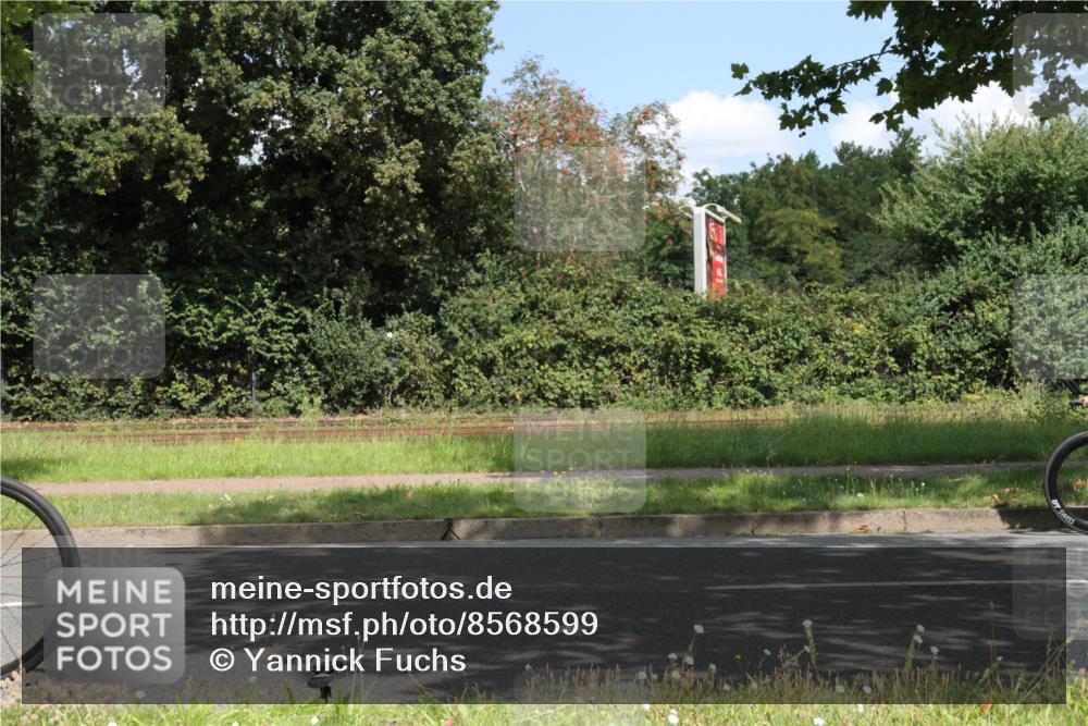 10.08.2025 - GEWOBA Citytriathlon Bremen Yannick Fuchs http://msf.ph/oto/8568599 10.08.2025 13:01:40 Radfahren 608, 663, 703, 716, 754, 800, 816, 819, 828, 851, 923 meine-sportfotos.de