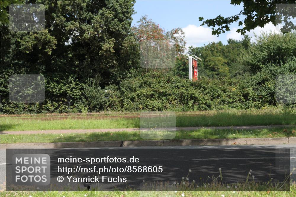 10.08.2025 - GEWOBA Citytriathlon Bremen Yannick Fuchs http://msf.ph/oto/8568605 10.08.2025 13:01:42 Radfahren 608, 663, 703, 716, 754, 800, 816, 819, 828, 851, 923, 953 meine-sportfotos.de