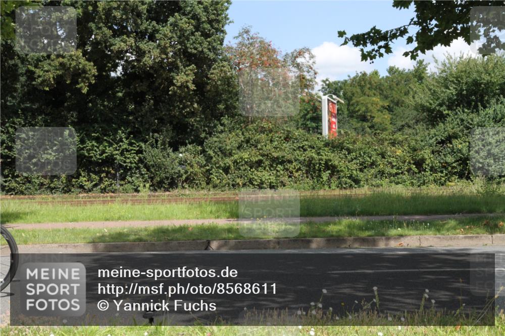10.08.2025 - GEWOBA Citytriathlon Bremen Yannick Fuchs http://msf.ph/oto/8568611 10.08.2025 13:01:44 Radfahren 608, 663, 703, 716, 754, 800, 816, 819, 828, 851, 923, 953, 964 meine-sportfotos.de