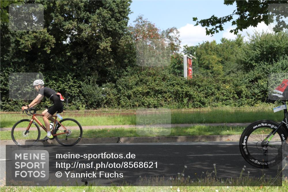 10.08.2025 - GEWOBA Citytriathlon Bremen Yannick Fuchs http://msf.ph/oto/8568621 10.08.2025 13:01:49 Radfahren 586, 608, 663, 703, 716, 754, 819, 828, 842, 851, 923, 953, 964, 1011 meine-sportfotos.de