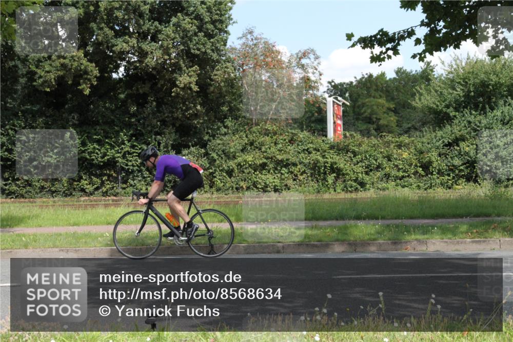 10.08.2025 - GEWOBA Citytriathlon Bremen Yannick Fuchs http://msf.ph/oto/8568634 10.08.2025 13:02:23 Radfahren 607, 771 meine-sportfotos.de