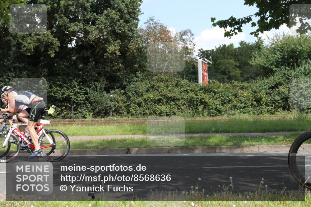 10.08.2025 - GEWOBA Citytriathlon Bremen Yannick Fuchs http://msf.ph/oto/8568636 10.08.2025 13:02:25 Radfahren 607, 771, 955 meine-sportfotos.de
