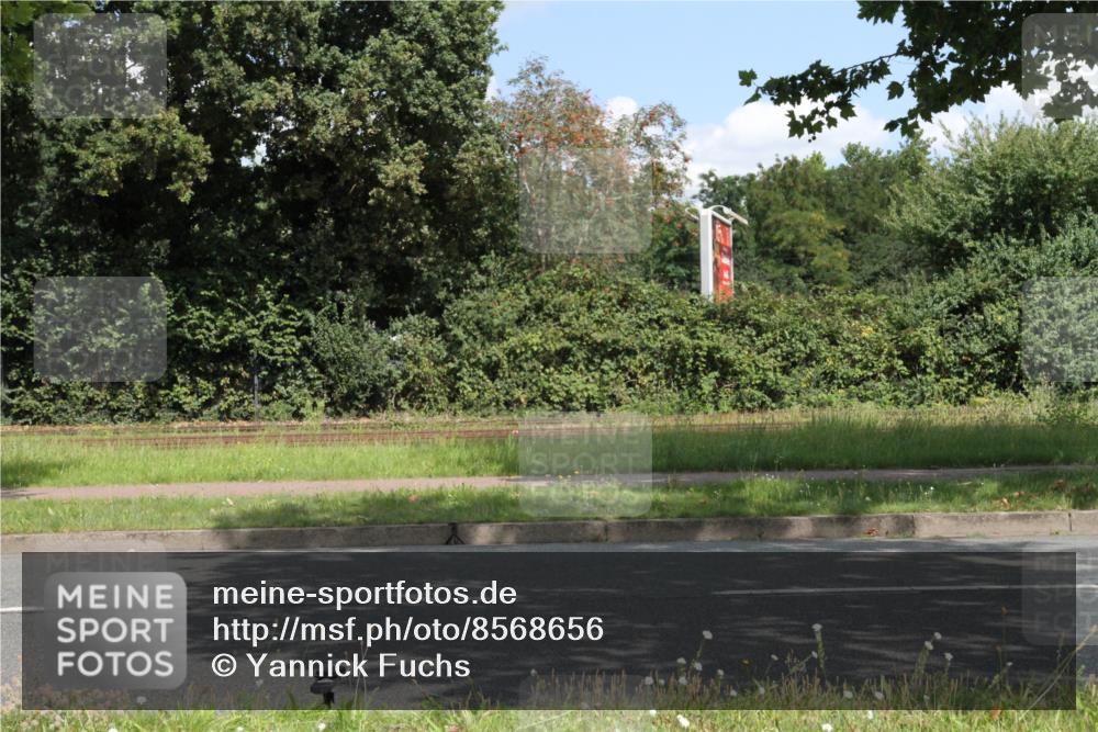 10.08.2025 - GEWOBA Citytriathlon Bremen Yannick Fuchs http://msf.ph/oto/8568656 10.08.2025 13:02:37 Radfahren 607, 647, 661, 712, 771, 911, 955 meine-sportfotos.de