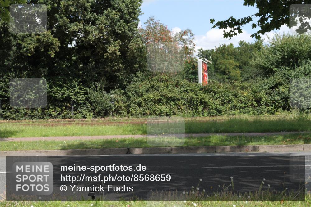 10.08.2025 - GEWOBA Citytriathlon Bremen Yannick Fuchs http://msf.ph/oto/8568659 10.08.2025 13:02:38 Radfahren 607, 647, 661, 712, 911, 955 meine-sportfotos.de