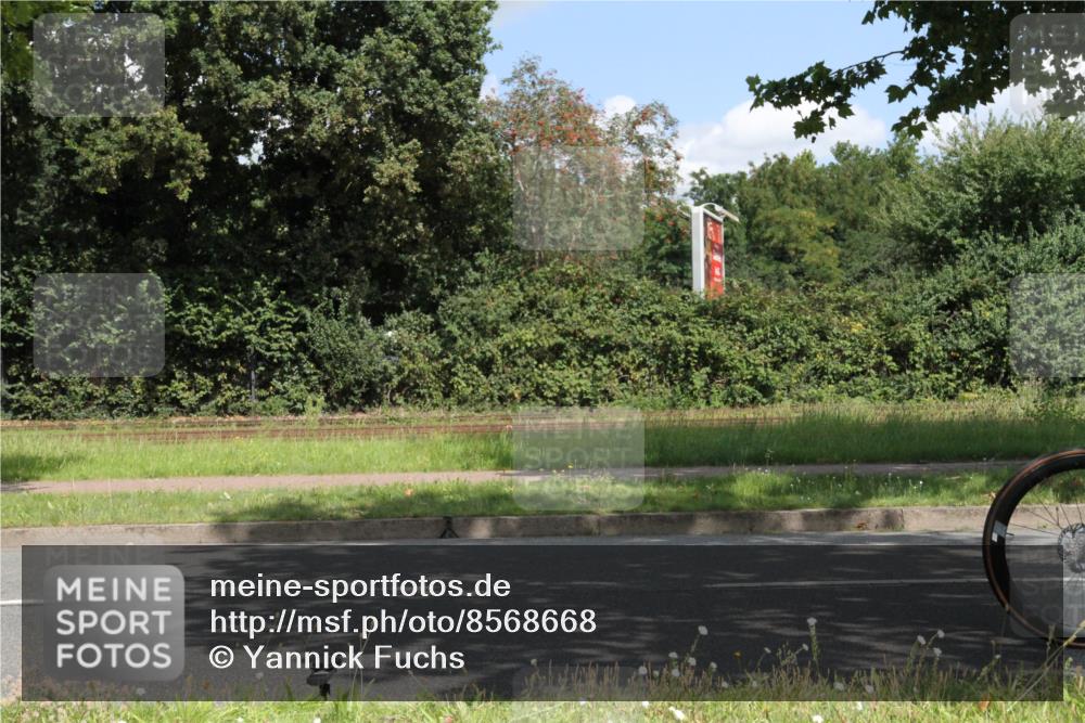 10.08.2025 - GEWOBA Citytriathlon Bremen Yannick Fuchs http://msf.ph/oto/8568668 10.08.2025 13:02:41 Radfahren 647, 661, 712, 911, 955 meine-sportfotos.de