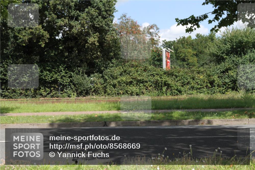 10.08.2025 - GEWOBA Citytriathlon Bremen Yannick Fuchs http://msf.ph/oto/8568669 10.08.2025 13:02:42 Radfahren 647, 661, 712, 911, 955 meine-sportfotos.de