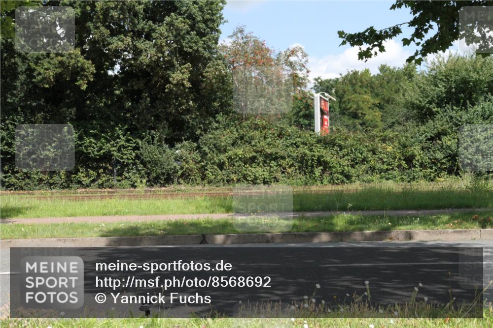 10.08.2025 - GEWOBA Citytriathlon Bremen Yannick Fuchs http://msf.ph/oto/8568692 10.08.2025 13:03:03 Radfahren 651, 668, 693, 945, 1020 meine-sportfotos.de