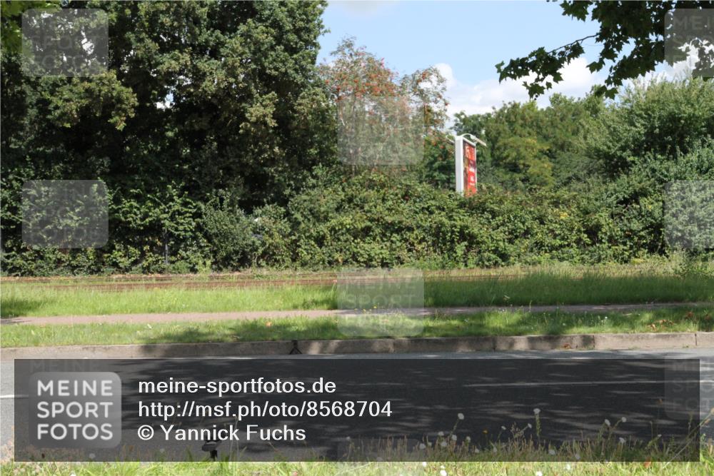 10.08.2025 - GEWOBA Citytriathlon Bremen Yannick Fuchs http://msf.ph/oto/8568704 10.08.2025 13:03:14 Radfahren 633, 651, 668, 693, 727, 748, 898, 945, 954 meine-sportfotos.de