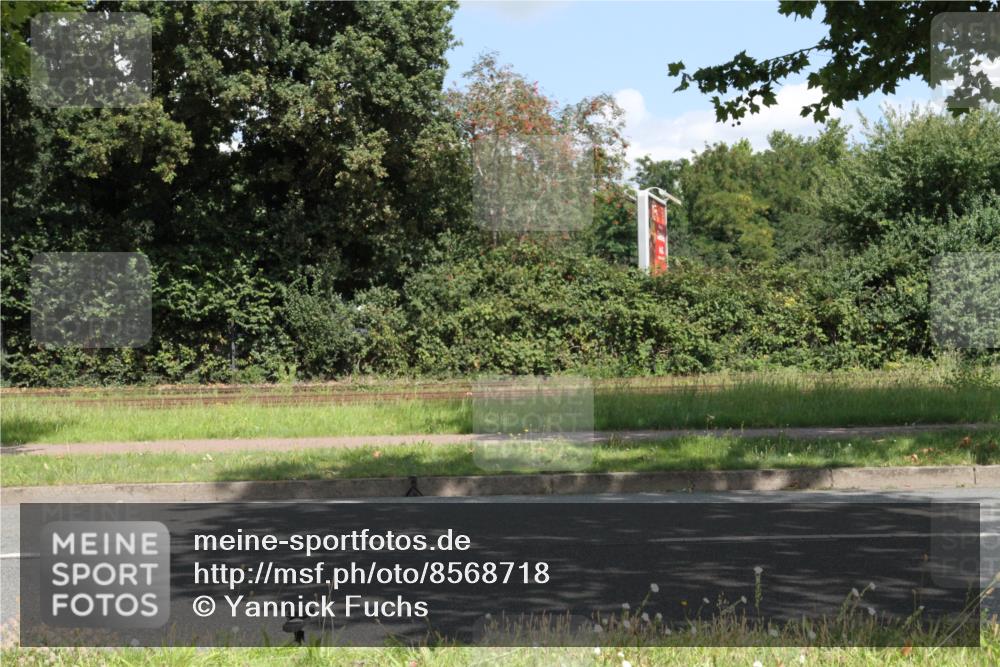 10.08.2025 - GEWOBA Citytriathlon Bremen Yannick Fuchs http://msf.ph/oto/8568718 10.08.2025 13:03:21 Radfahren 633, 651, 727, 748, 898, 954 meine-sportfotos.de