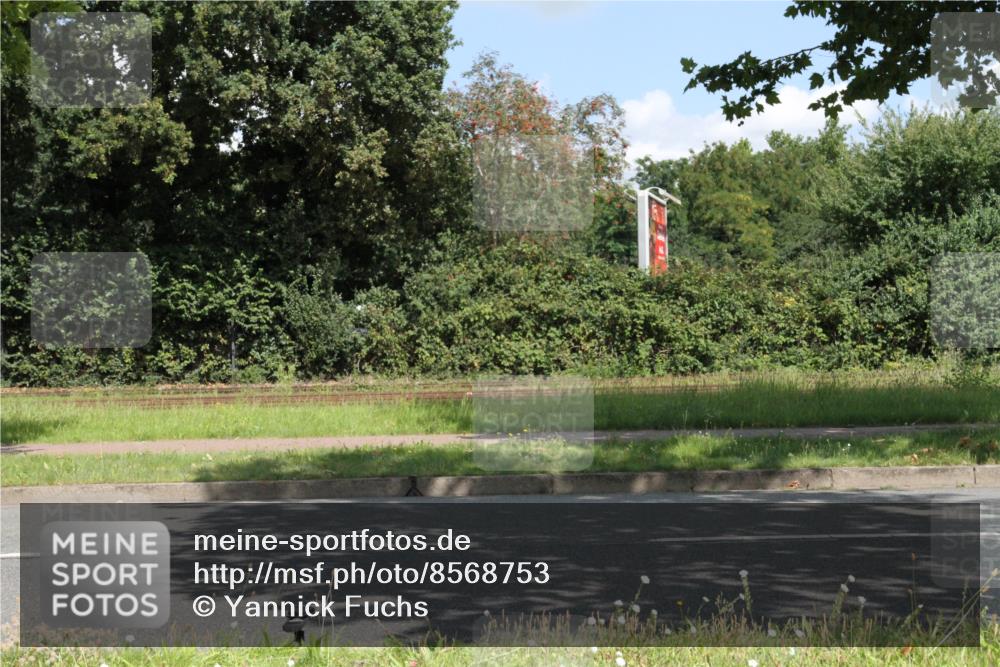 10.08.2025 - GEWOBA Citytriathlon Bremen Yannick Fuchs http://msf.ph/oto/8568753 10.08.2025 13:03:41 Radfahren 676, 753, 812, 823, 908, 925, 1007 meine-sportfotos.de