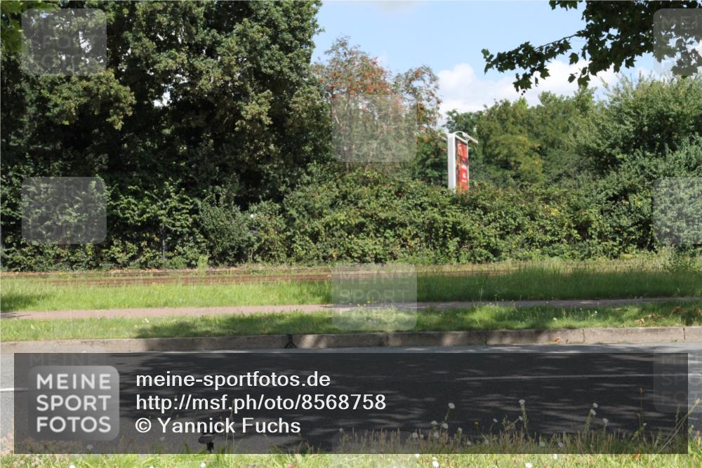 10.08.2025 - GEWOBA Citytriathlon Bremen Yannick Fuchs http://msf.ph/oto/8568758 10.08.2025 13:03:43 Radfahren 676, 753, 812, 823, 908, 925, 1007 meine-sportfotos.de
