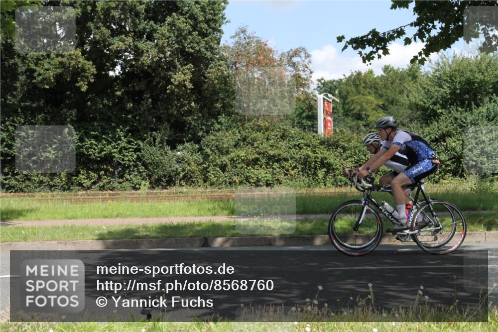 10.08.2025 - GEWOBA Citytriathlon Bremen Yannick Fuchs http://msf.ph/oto/8568760 10.08.2025 13:03:44 Radfahren 676, 753, 812, 823, 908, 925, 965, 1007 meine-sportfotos.de