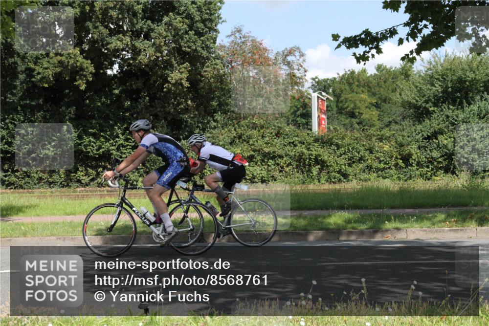 10.08.2025 - GEWOBA Citytriathlon Bremen Yannick Fuchs http://msf.ph/oto/8568761 10.08.2025 13:03:44 Radfahren 676, 753, 812, 823, 908, 925, 965, 1007 meine-sportfotos.de