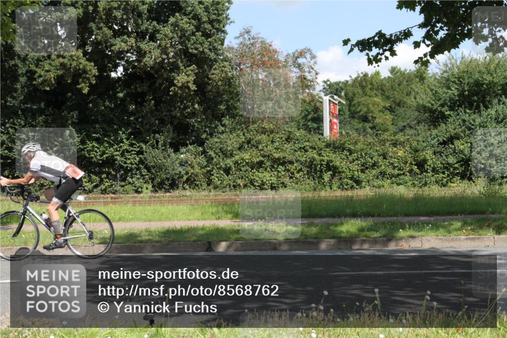 10.08.2025 - GEWOBA Citytriathlon Bremen Yannick Fuchs http://msf.ph/oto/8568762 10.08.2025 13:03:44 Radfahren 676, 753, 812, 823, 908, 925, 965, 1007 meine-sportfotos.de