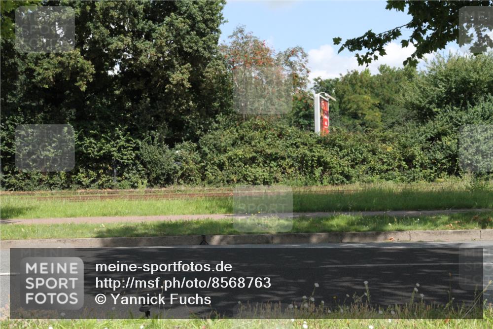 10.08.2025 - GEWOBA Citytriathlon Bremen Yannick Fuchs http://msf.ph/oto/8568763 10.08.2025 13:03:45 Radfahren 574, 676, 753, 812, 823, 908, 925, 965, 1007 meine-sportfotos.de