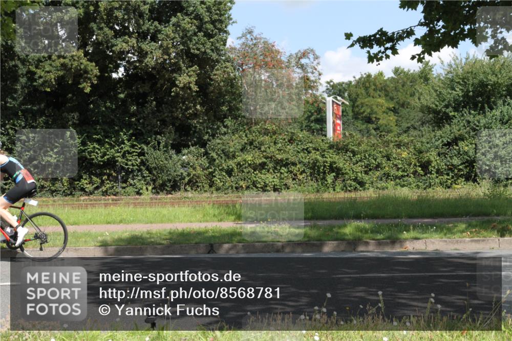 10.08.2025 - GEWOBA Citytriathlon Bremen Yannick Fuchs http://msf.ph/oto/8568781 10.08.2025 13:03:51 Radfahren 574, 676, 685, 753, 812, 823, 908, 965, 1007 meine-sportfotos.de