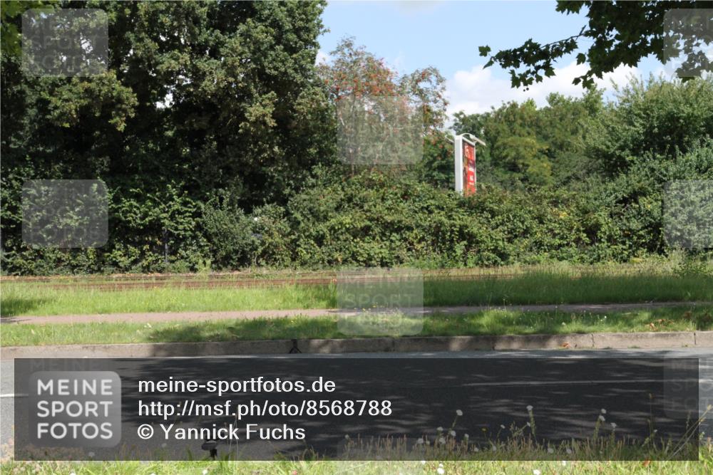 10.08.2025 - GEWOBA Citytriathlon Bremen Yannick Fuchs http://msf.ph/oto/8568788 10.08.2025 13:03:53 Radfahren 574, 576, 676, 685, 753, 812, 823, 908, 965, 1007 meine-sportfotos.de