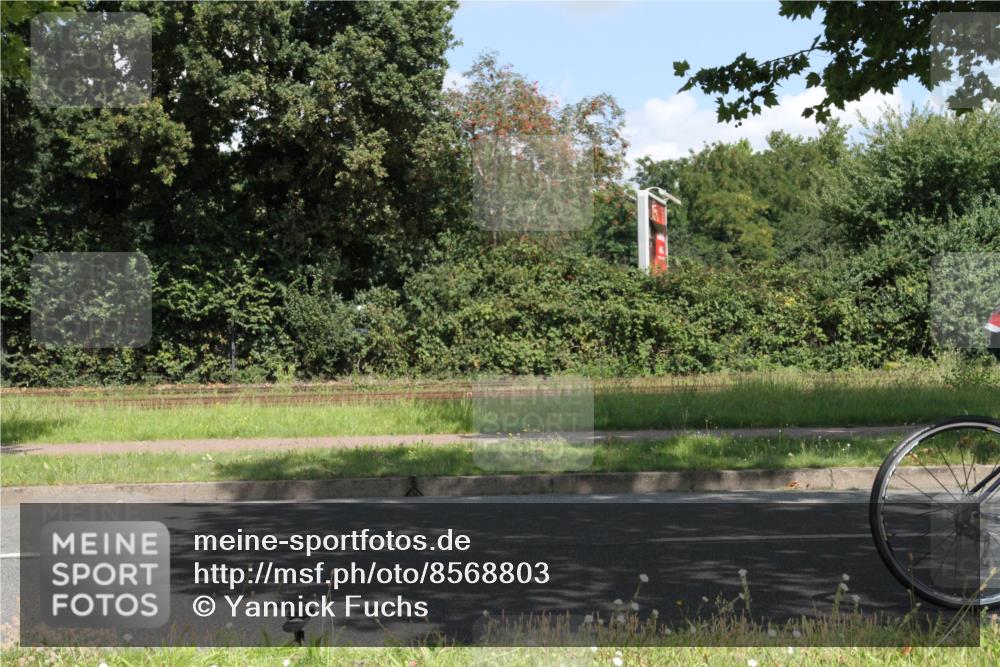 10.08.2025 - GEWOBA Citytriathlon Bremen Yannick Fuchs http://msf.ph/oto/8568803 10.08.2025 13:03:59 Radfahren 574, 576, 605, 625, 676, 685, 697, 753, 786, 908, 946, 963, 965, 1007 meine-sportfotos.de