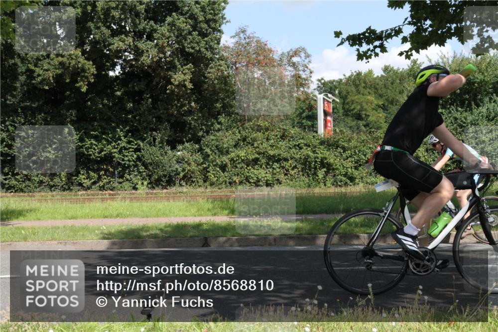 10.08.2025 - GEWOBA Citytriathlon Bremen Yannick Fuchs http://msf.ph/oto/8568810 10.08.2025 13:04:01 Radfahren 574, 576, 605, 625, 640, 676, 685, 697, 760, 786, 908, 946, 963, 965, 1007 meine-sportfotos.de