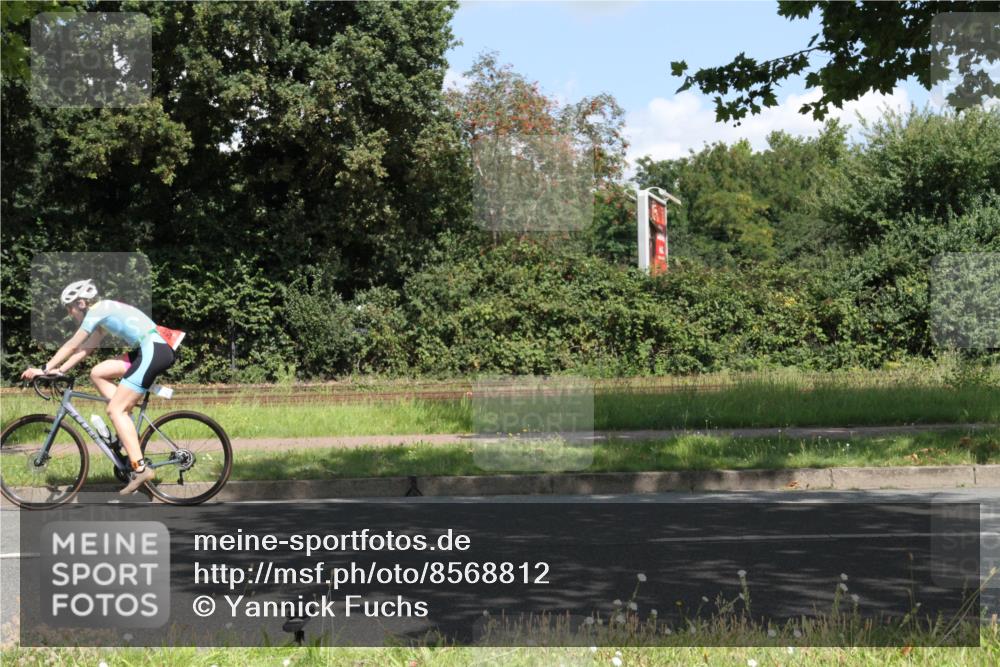 10.08.2025 - GEWOBA Citytriathlon Bremen Yannick Fuchs http://msf.ph/oto/8568812 10.08.2025 13:04:02 Radfahren 574, 576, 605, 625, 640, 676, 685, 697, 760, 769, 786, 908, 946, 963, 965, 1007, 1036 meine-sportfotos.de
