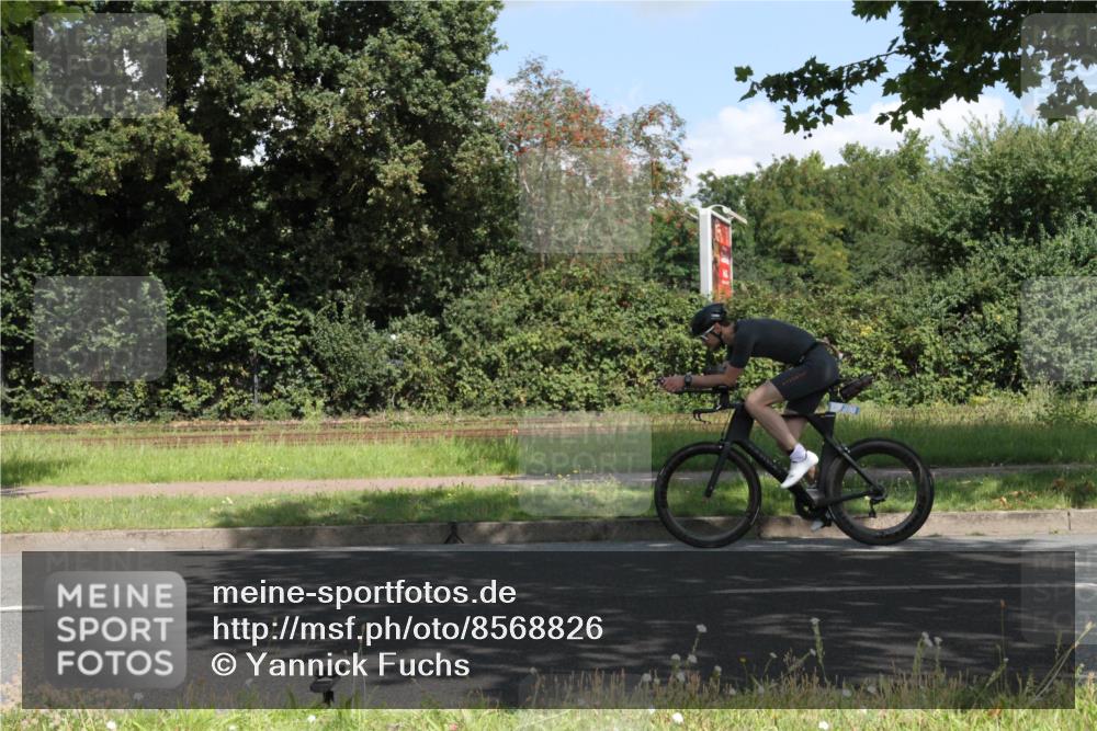 10.08.2025 - GEWOBA Citytriathlon Bremen Yannick Fuchs http://msf.ph/oto/8568826 10.08.2025 13:04:07 Radfahren 574, 576, 605, 625, 640, 685, 697, 760, 769, 786, 946, 960, 963, 965, 1013, 1036 meine-sportfotos.de