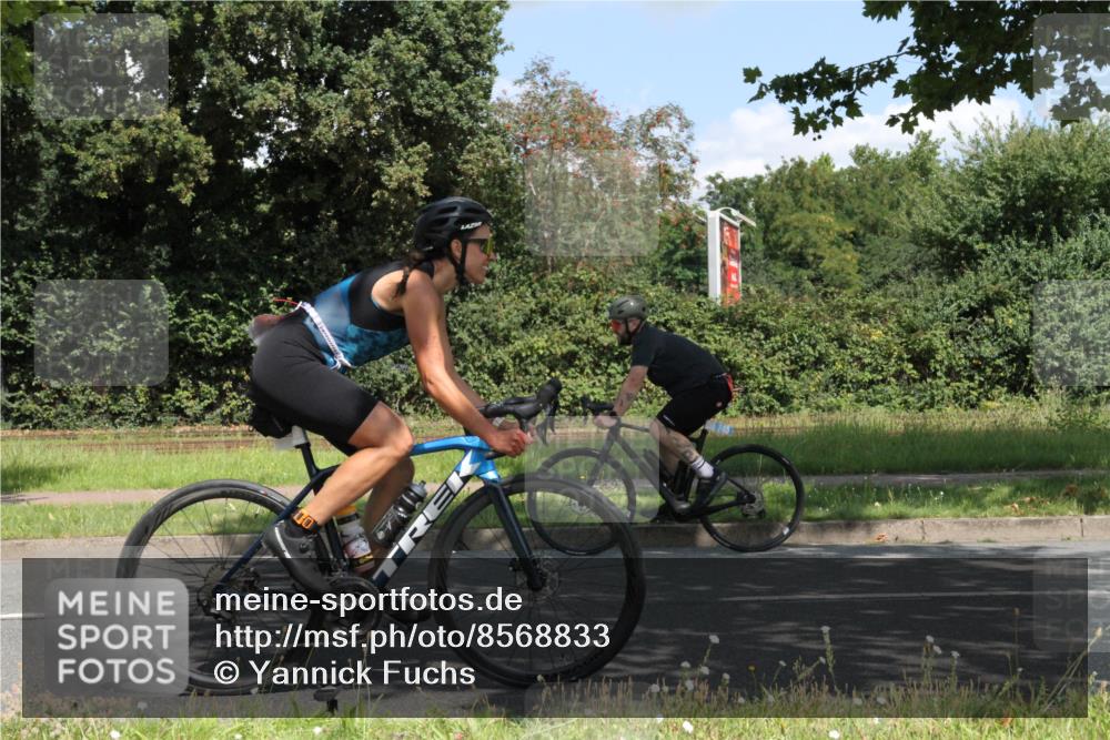 10.08.2025 - GEWOBA Citytriathlon Bremen Yannick Fuchs http://msf.ph/oto/8568833 10.08.2025 13:04:09 Radfahren 574, 576, 605, 625, 640, 685, 697, 760, 769, 786, 946, 960, 963, 965, 1013, 1036 meine-sportfotos.de