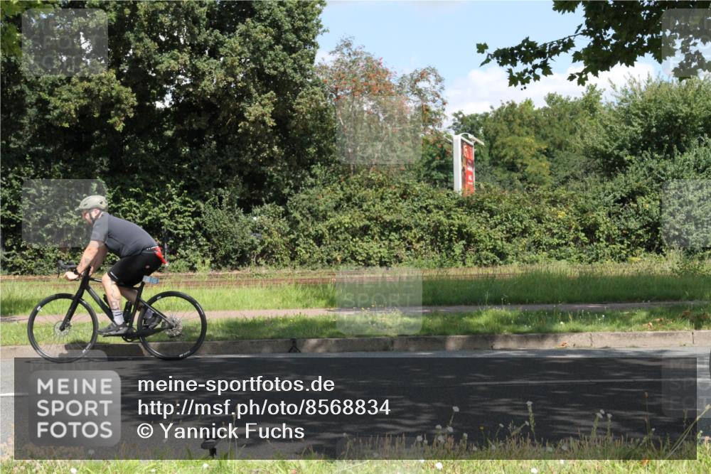 10.08.2025 - GEWOBA Citytriathlon Bremen Yannick Fuchs http://msf.ph/oto/8568834 10.08.2025 13:04:09 Radfahren 574, 576, 605, 625, 640, 685, 697, 760, 769, 786, 946, 960, 963, 965, 1013, 1036 meine-sportfotos.de