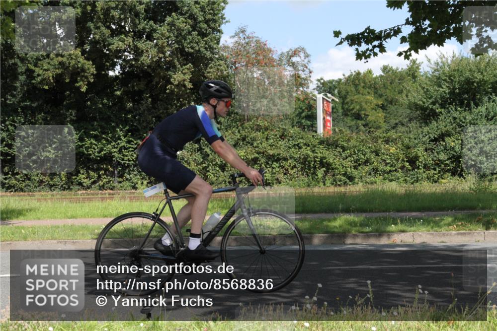10.08.2025 - GEWOBA Citytriathlon Bremen Yannick Fuchs http://msf.ph/oto/8568836 10.08.2025 13:04:10 Radfahren 574, 576, 605, 625, 640, 685, 697, 760, 769, 786, 946, 960, 963, 1013, 1036 meine-sportfotos.de