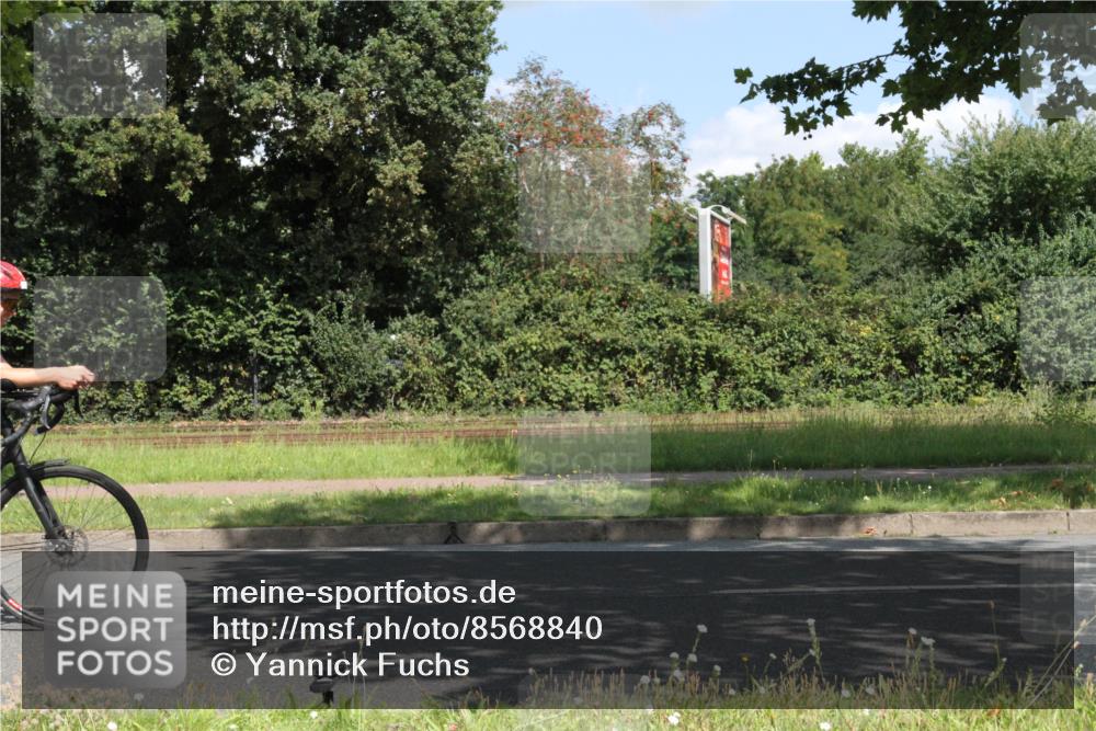 10.08.2025 - GEWOBA Citytriathlon Bremen Yannick Fuchs http://msf.ph/oto/8568840 10.08.2025 13:04:11 Radfahren 576, 605, 625, 640, 685, 697, 760, 769, 786, 946, 960, 963, 1013, 1036 meine-sportfotos.de