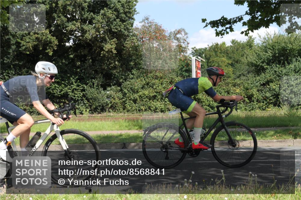 10.08.2025 - GEWOBA Citytriathlon Bremen Yannick Fuchs http://msf.ph/oto/8568841 10.08.2025 13:04:12 Radfahren 576, 605, 625, 640, 685, 697, 760, 769, 786, 946, 960, 963, 1013, 1036 meine-sportfotos.de