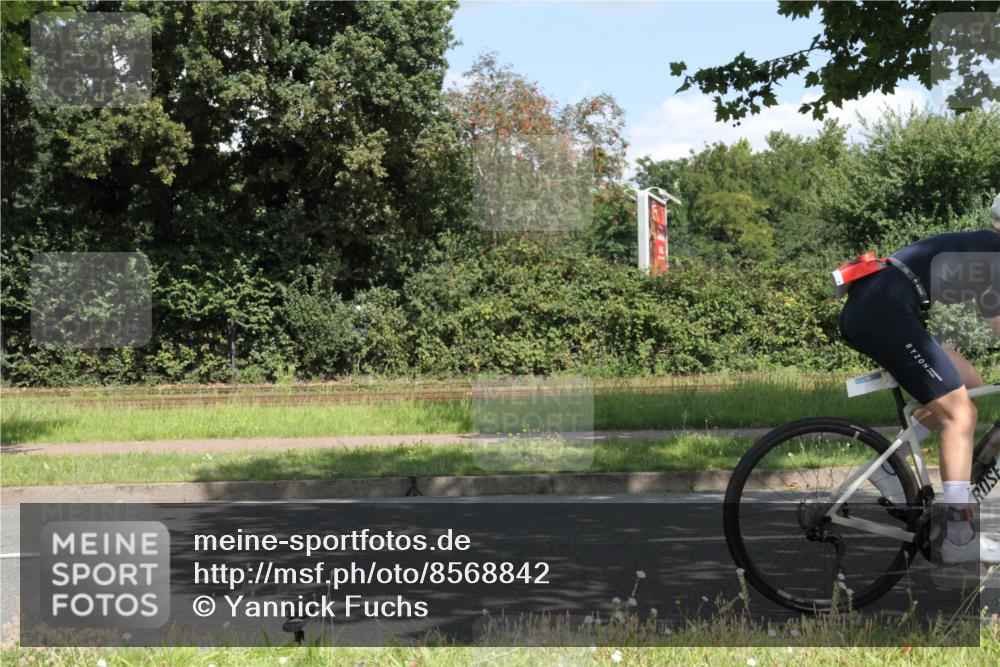 10.08.2025 - GEWOBA Citytriathlon Bremen Yannick Fuchs http://msf.ph/oto/8568842 10.08.2025 13:04:12 Radfahren 576, 605, 625, 640, 685, 697, 760, 769, 786, 946, 960, 963, 1013, 1036 meine-sportfotos.de