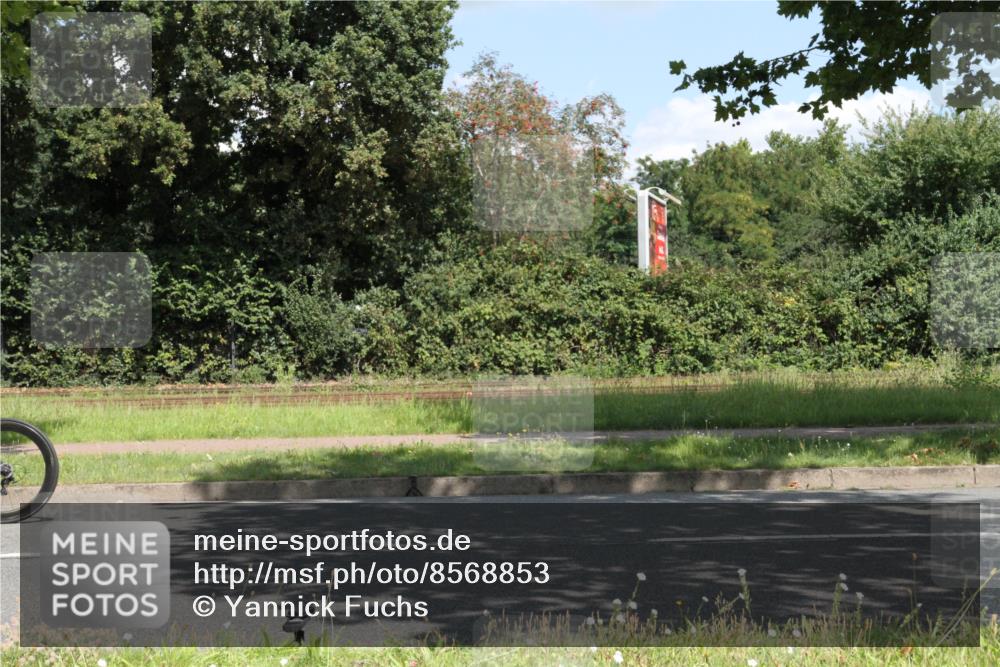 10.08.2025 - GEWOBA Citytriathlon Bremen Yannick Fuchs http://msf.ph/oto/8568853 10.08.2025 13:04:16 Radfahren 576, 605, 625, 640, 674, 697, 760, 769, 786, 799, 946, 960, 963, 1013, 1036 meine-sportfotos.de