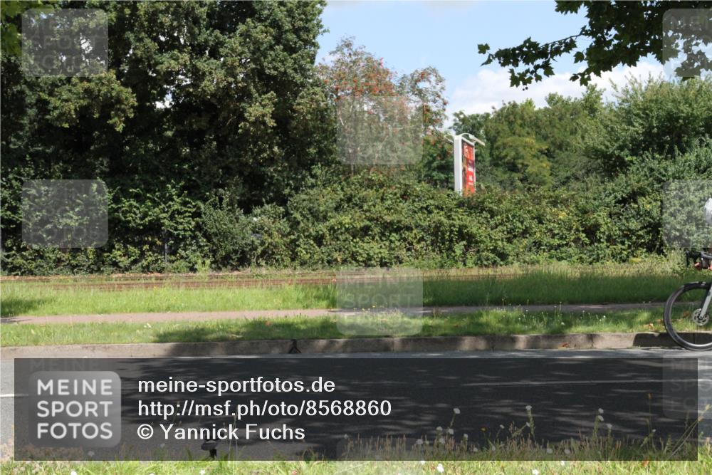 10.08.2025 - GEWOBA Citytriathlon Bremen Yannick Fuchs http://msf.ph/oto/8568860 10.08.2025 13:04:18 Radfahren 605, 625, 640, 674, 697, 760, 769, 786, 799, 946, 960, 963, 1013, 1036 meine-sportfotos.de