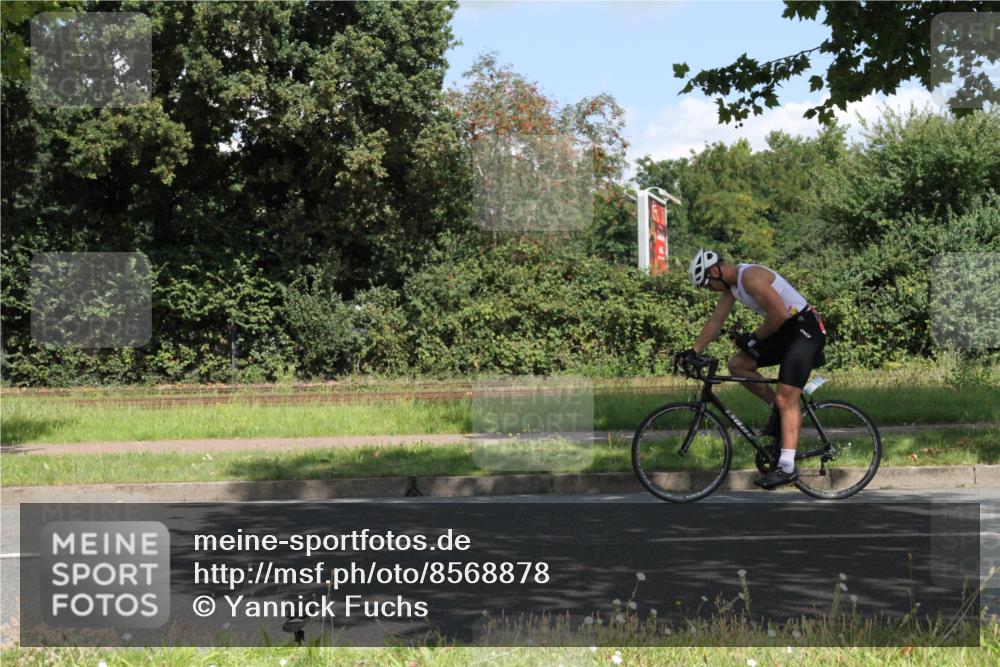10.08.2025 - GEWOBA Citytriathlon Bremen Yannick Fuchs http://msf.ph/oto/8568878 10.08.2025 13:04:25 Radfahren 583, 640, 674, 675, 751, 760, 769, 799, 808, 875, 939, 960, 1013, 1036 meine-sportfotos.de