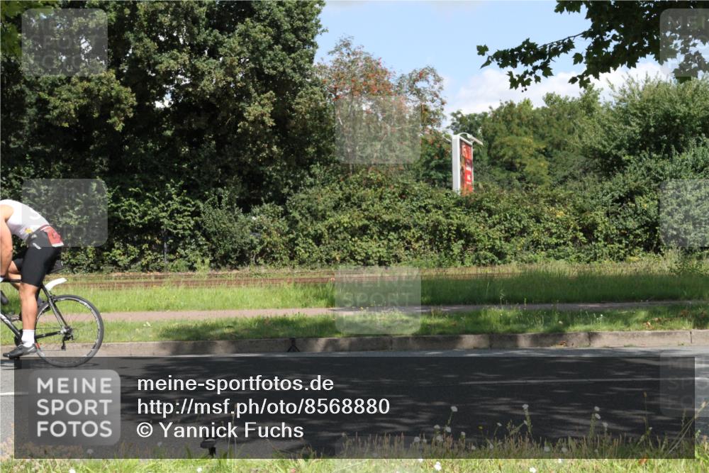 10.08.2025 - GEWOBA Citytriathlon Bremen Yannick Fuchs http://msf.ph/oto/8568880 10.08.2025 13:04:25 Radfahren 583, 640, 674, 675, 751, 760, 769, 799, 808, 875, 939, 960, 1013, 1036 meine-sportfotos.de