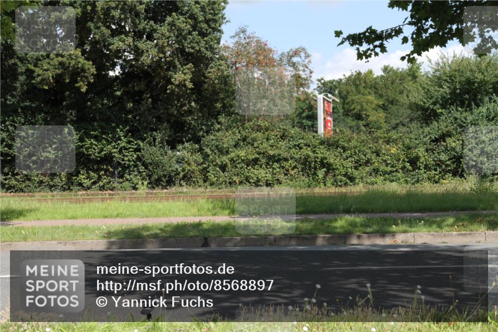 10.08.2025 - GEWOBA Citytriathlon Bremen Yannick Fuchs http://msf.ph/oto/8568897 10.08.2025 13:04:31 Radfahren 583, 674, 675, 751, 799, 808, 875, 939 meine-sportfotos.de
