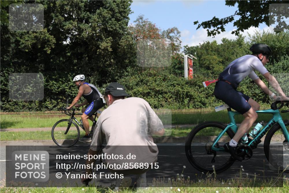 10.08.2025 - GEWOBA Citytriathlon Bremen Yannick Fuchs http://msf.ph/oto/8568915 10.08.2025 13:04:38 Radfahren 583, 674, 675, 751, 799, 808, 875, 909, 930, 939 meine-sportfotos.de