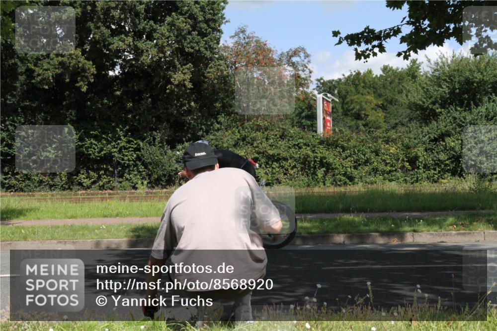 10.08.2025 - GEWOBA Citytriathlon Bremen Yannick Fuchs http://msf.ph/oto/8568920 10.08.2025 13:04:45 Radfahren 583, 629, 675, 751, 808, 909, 929, 930, 939, 951 meine-sportfotos.de