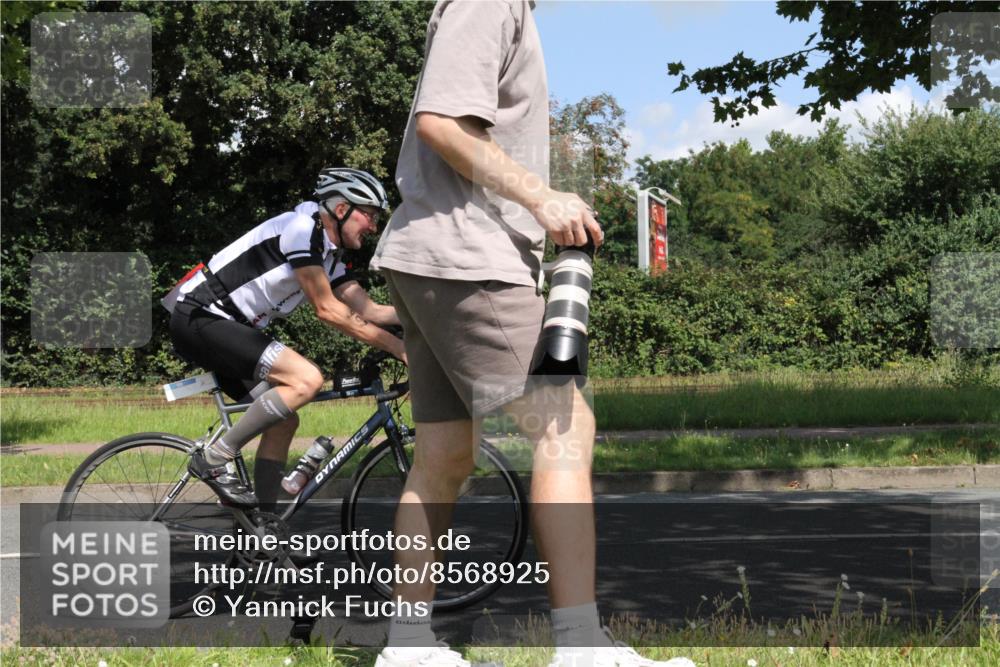 10.08.2025 - GEWOBA Citytriathlon Bremen Yannick Fuchs http://msf.ph/oto/8568925 10.08.2025 13:04:49 Radfahren 583, 590, 629, 675, 745, 909, 929, 930, 939, 951 meine-sportfotos.de