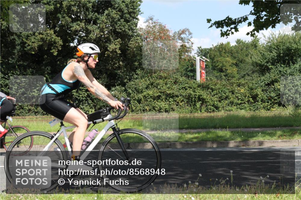 10.08.2025 - GEWOBA Citytriathlon Bremen Yannick Fuchs http://msf.ph/oto/8568948 10.08.2025 13:05:20 Radfahren 587, 622, 641, 659, 884, 916, 928, 943, 958 meine-sportfotos.de