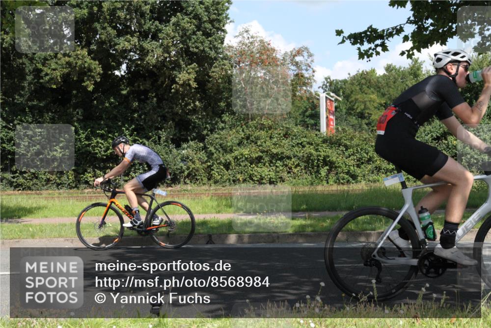 10.08.2025 - GEWOBA Citytriathlon Bremen Yannick Fuchs http://msf.ph/oto/8568984 10.08.2025 13:05:57 Radfahren 573, 616, 630, 767, 793, 857, 918, 948, 962, 981 meine-sportfotos.de