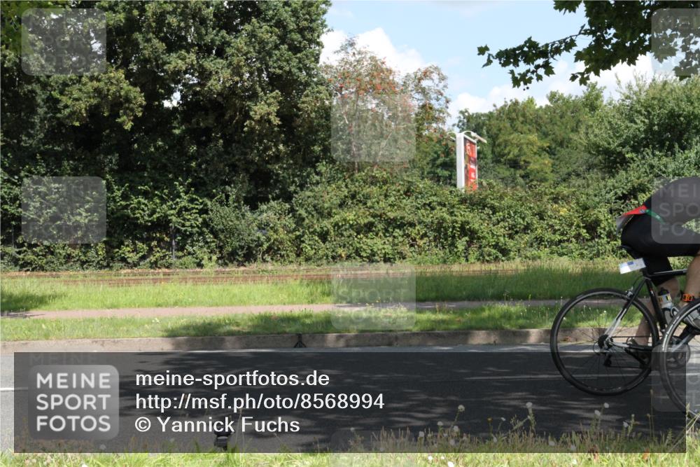 10.08.2025 - GEWOBA Citytriathlon Bremen Yannick Fuchs http://msf.ph/oto/8568994 10.08.2025 13:06:10 Radfahren 630, 682, 741, 767, 918, 948, 962, 1026 meine-sportfotos.de