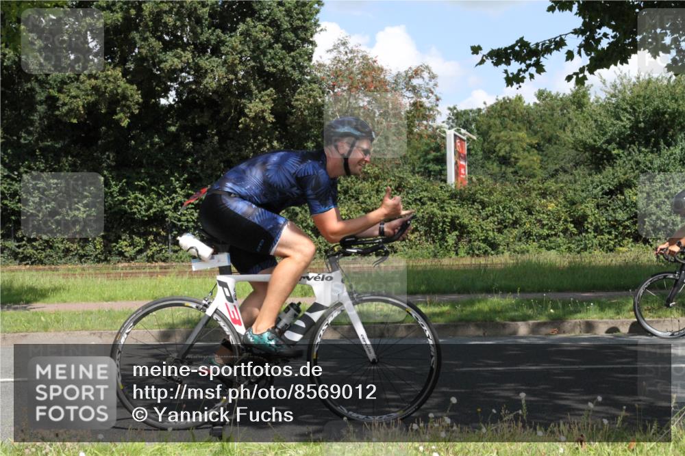 10.08.2025 - GEWOBA Citytriathlon Bremen Yannick Fuchs http://msf.ph/oto/8569012 10.08.2025 13:06:35 Radfahren 621, 655, 699, 732, 788, 840, 856, 914, 927, 1026 meine-sportfotos.de