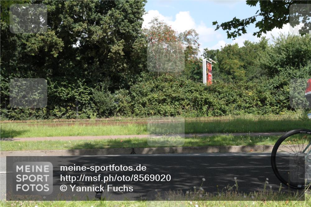 10.08.2025 - GEWOBA Citytriathlon Bremen Yannick Fuchs http://msf.ph/oto/8569020 10.08.2025 13:06:45 Radfahren 638, 679, 699, 732, 788, 867, 914, 927 meine-sportfotos.de