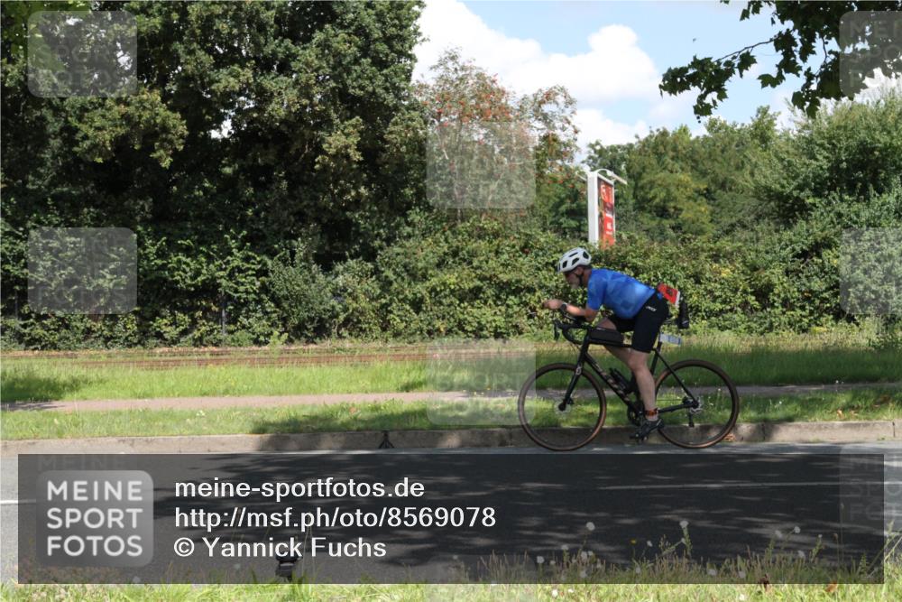 10.08.2025 - GEWOBA Citytriathlon Bremen Yannick Fuchs http://msf.ph/oto/8569078 10.08.2025 13:07:41 Radfahren 578, 648, 873, 941, 959 meine-sportfotos.de