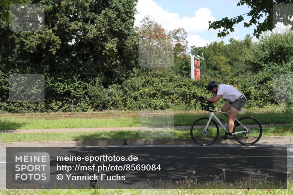 10.08.2025 - GEWOBA Citytriathlon Bremen Yannick Fuchs http://msf.ph/oto/8569084 10.08.2025 13:07:49 Radfahren 578, 648, 689, 774, 941 meine-sportfotos.de