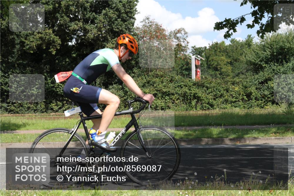 10.08.2025 - GEWOBA Citytriathlon Bremen Yannick Fuchs http://msf.ph/oto/8569087 10.08.2025 13:07:54 Radfahren 578, 643, 689, 774, 852, 941 meine-sportfotos.de
