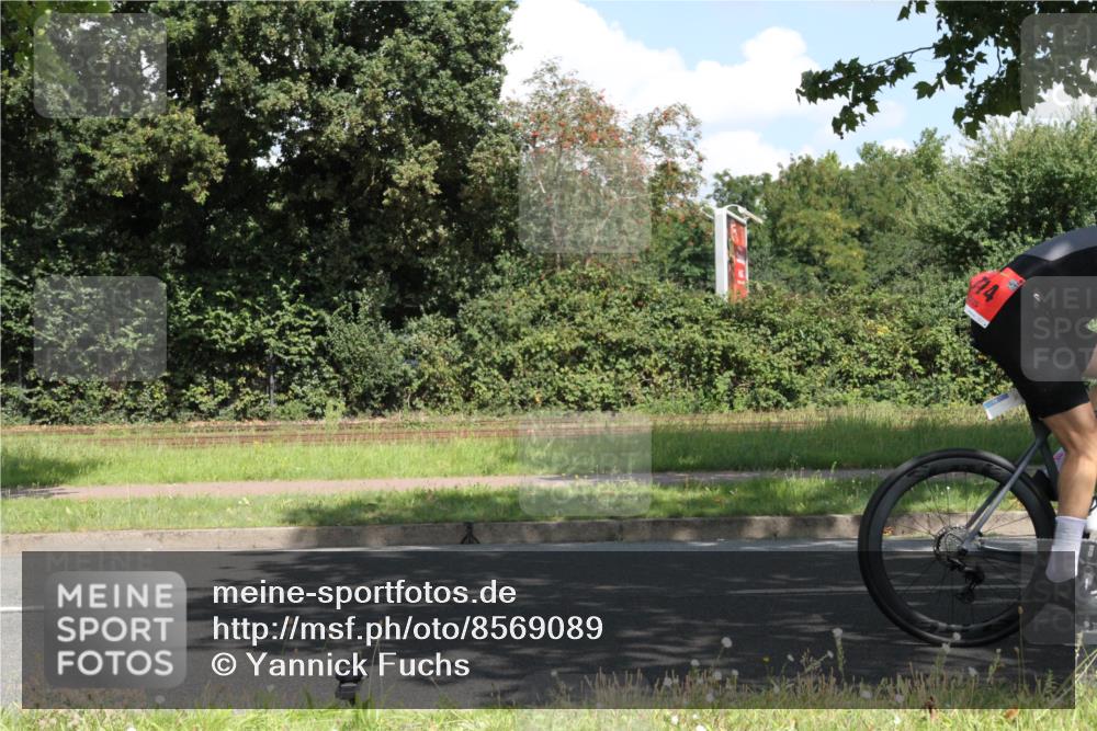 10.08.2025 - GEWOBA Citytriathlon Bremen Yannick Fuchs http://msf.ph/oto/8569089 10.08.2025 13:07:57 Radfahren 578, 626, 643, 689, 774, 838, 852, 941 meine-sportfotos.de