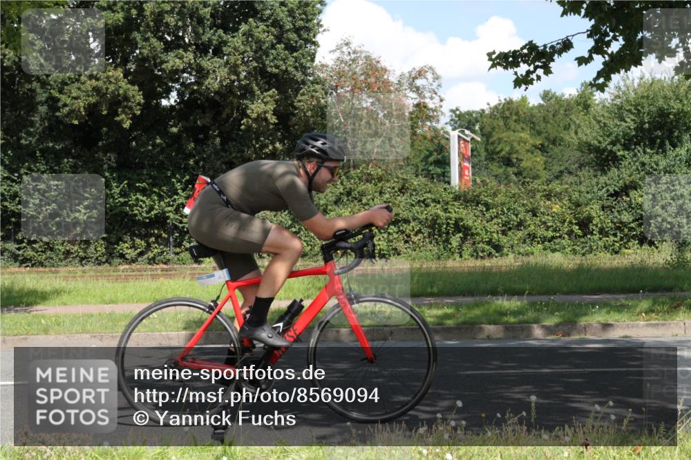 10.08.2025 - GEWOBA Citytriathlon Bremen Yannick Fuchs http://msf.ph/oto/8569094 10.08.2025 13:08:04 Radfahren 578, 626, 643, 666, 687, 689, 774, 792, 838, 852 meine-sportfotos.de