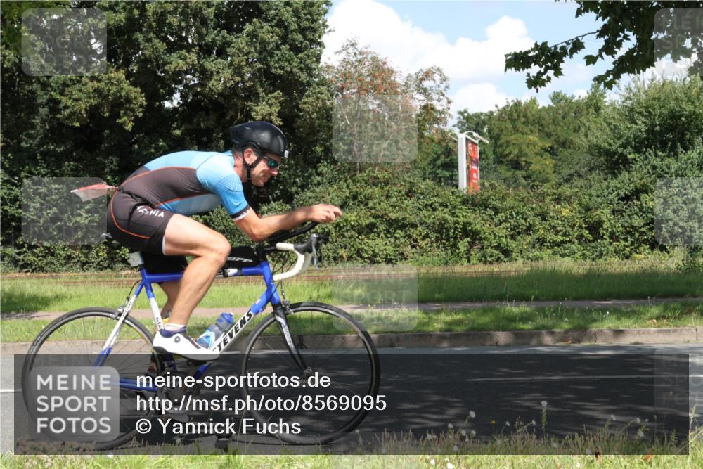 10.08.2025 - GEWOBA Citytriathlon Bremen Yannick Fuchs http://msf.ph/oto/8569095 10.08.2025 13:08:06 Radfahren 626, 643, 666, 687, 689, 774, 792, 838, 852 meine-sportfotos.de
